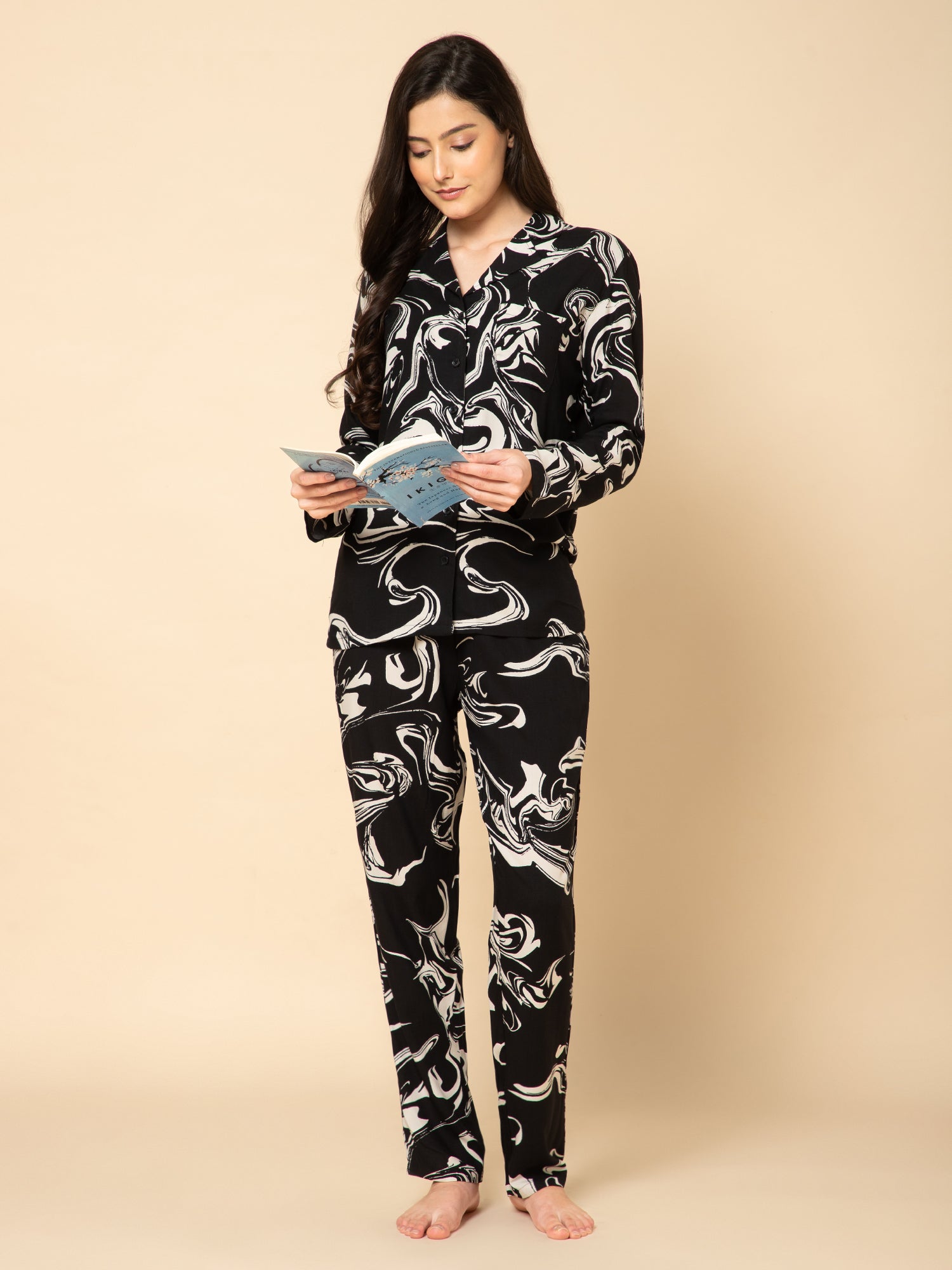 Women Black Abstract Printed Pyjamas Set