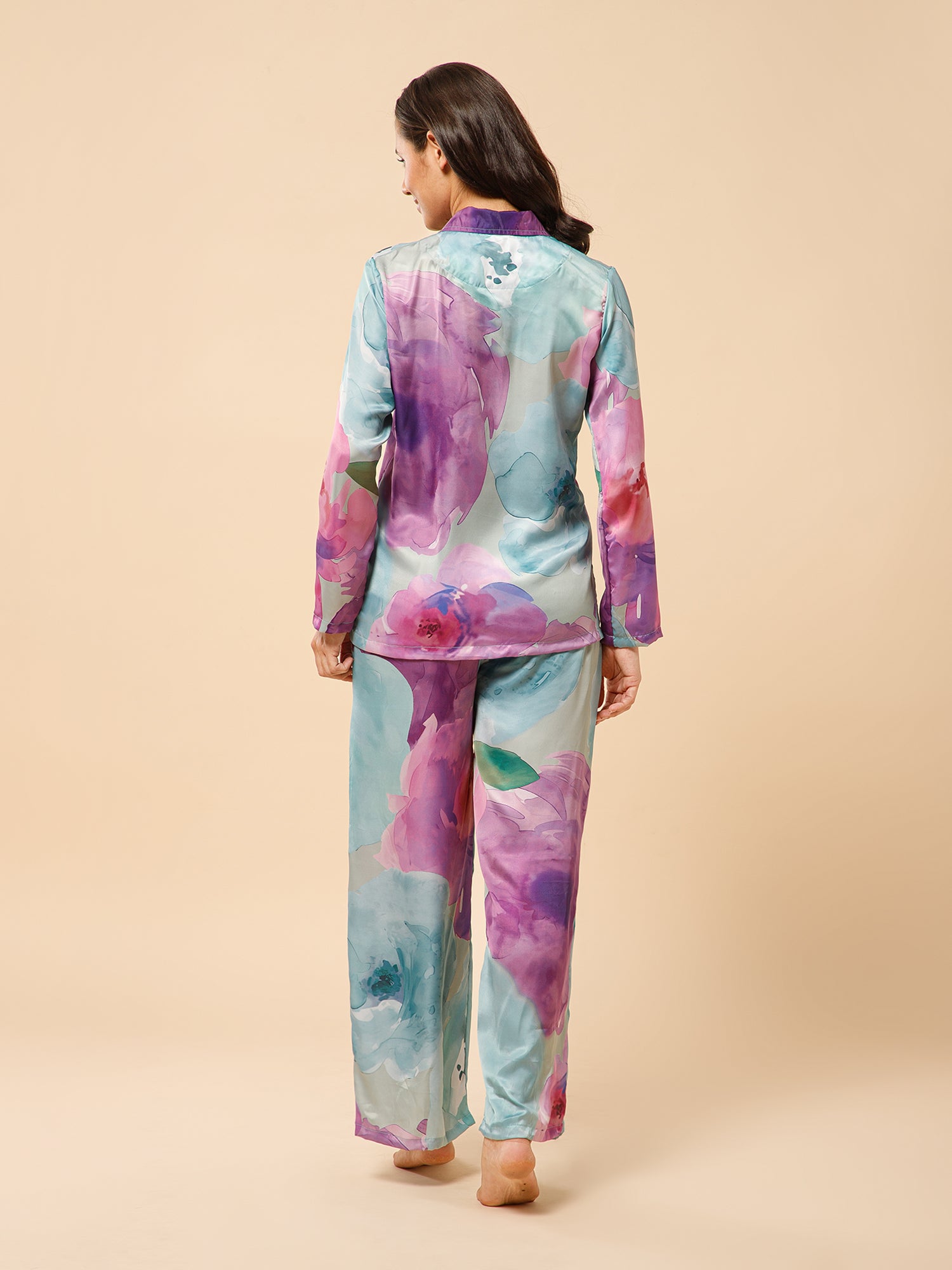 Drape in vogue Soft Blooms Satin Lounge set