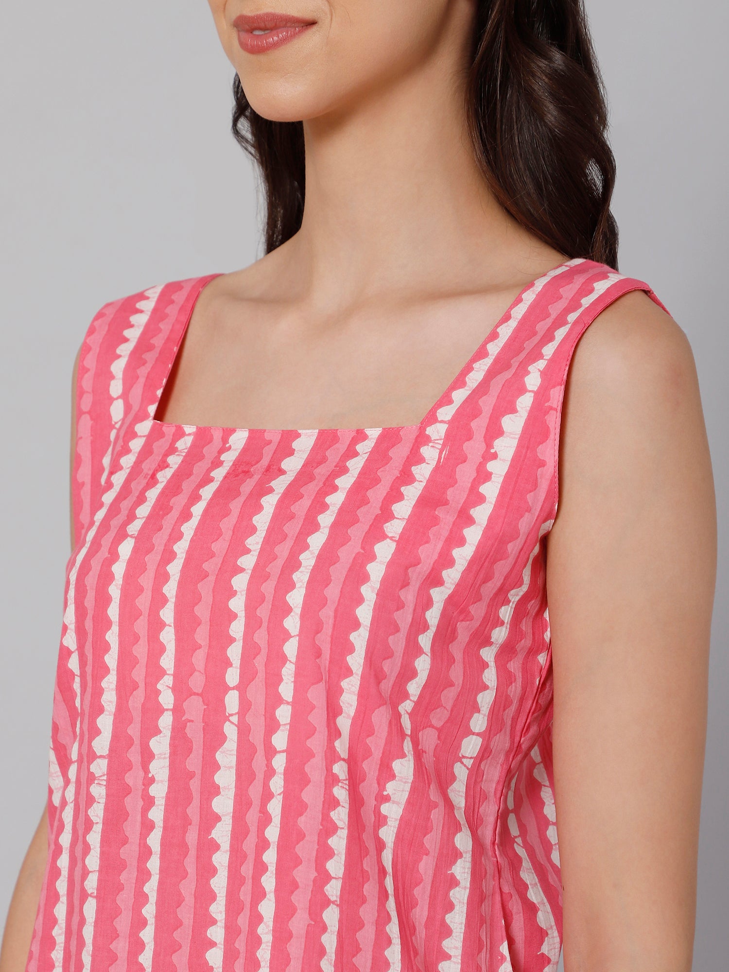 Drape In Vogue Women Pink Zig Zag Print