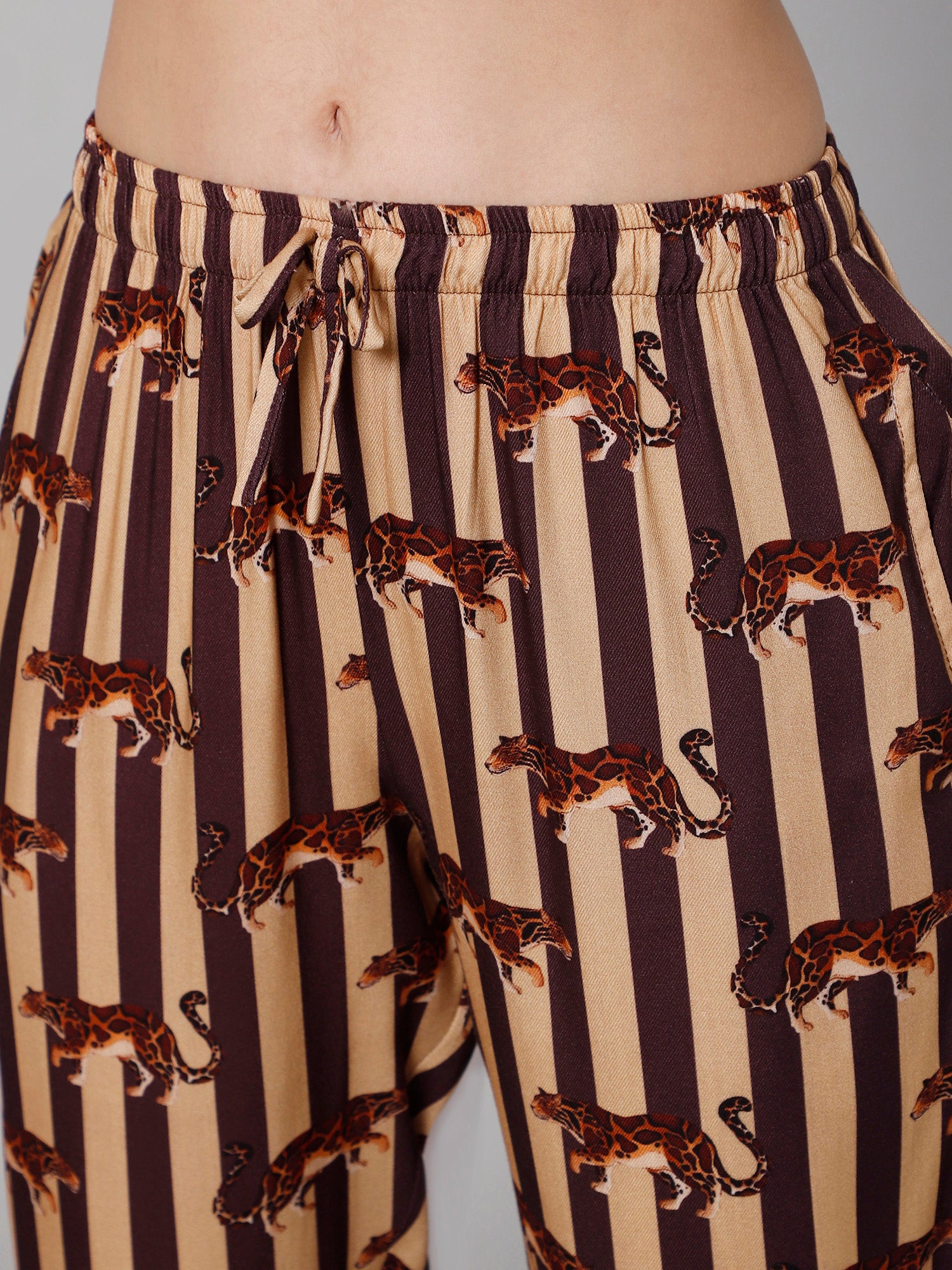 Drape In Vogue Women'S Brown Tiger Print Night Suit