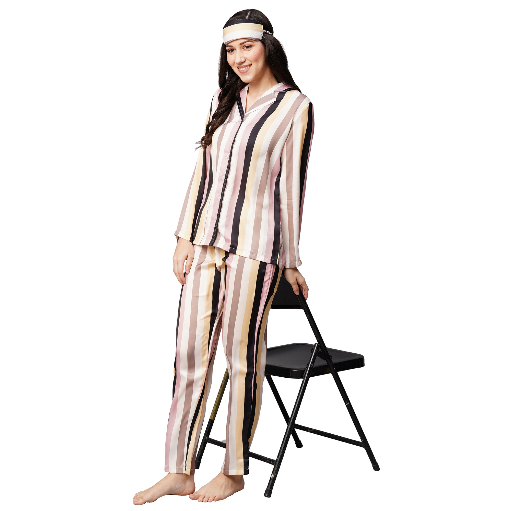 Drape In Vogue Womens White Peach Lining Satin Print Night Suit