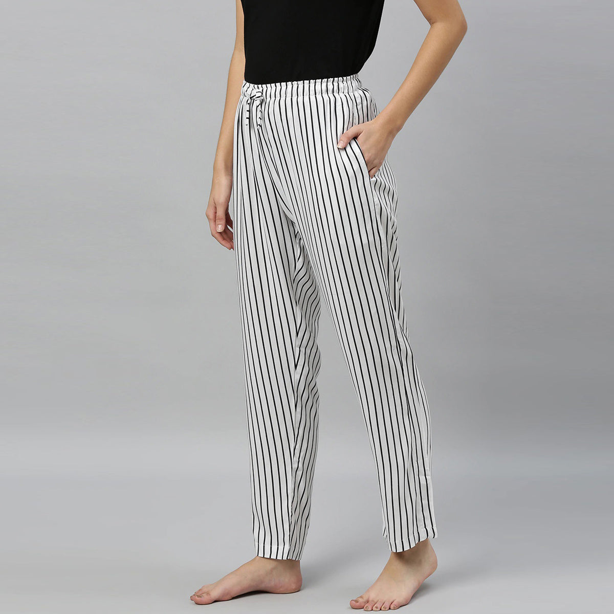 Women Black And White Lining Pyjama